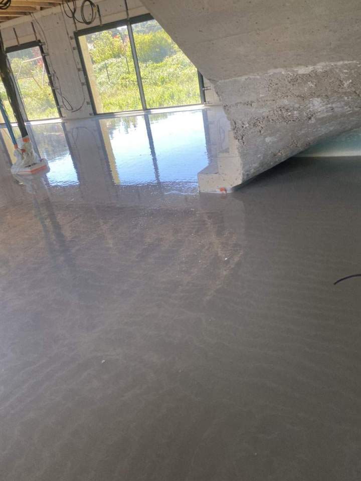 Application de chape fluide Vitrolles